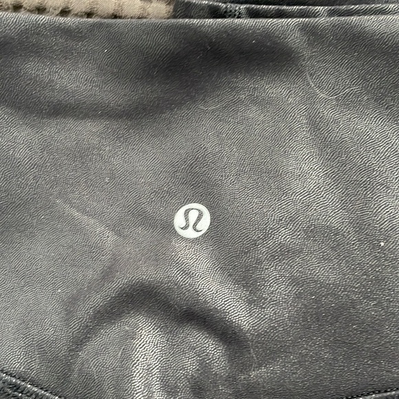 $502 Lululemon Align High-Rise Short 8”*Shine
Radiate Foil Print Black - Picture 7 of 10